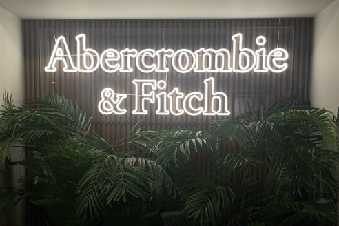 Abercrombie-Fitch-Carnaby-Street-main-492x328.jpg