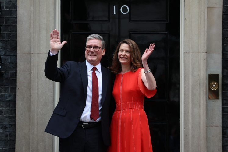 GettyImages-keir-starmer-10-downing-street-748x499.jpg